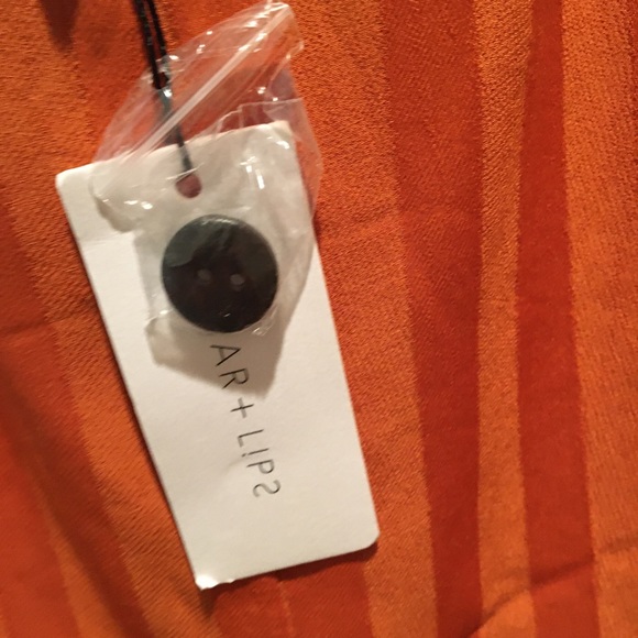 Sugar-lips Small Button Detail Tonal Stripe NWT - Picture 5 of 8